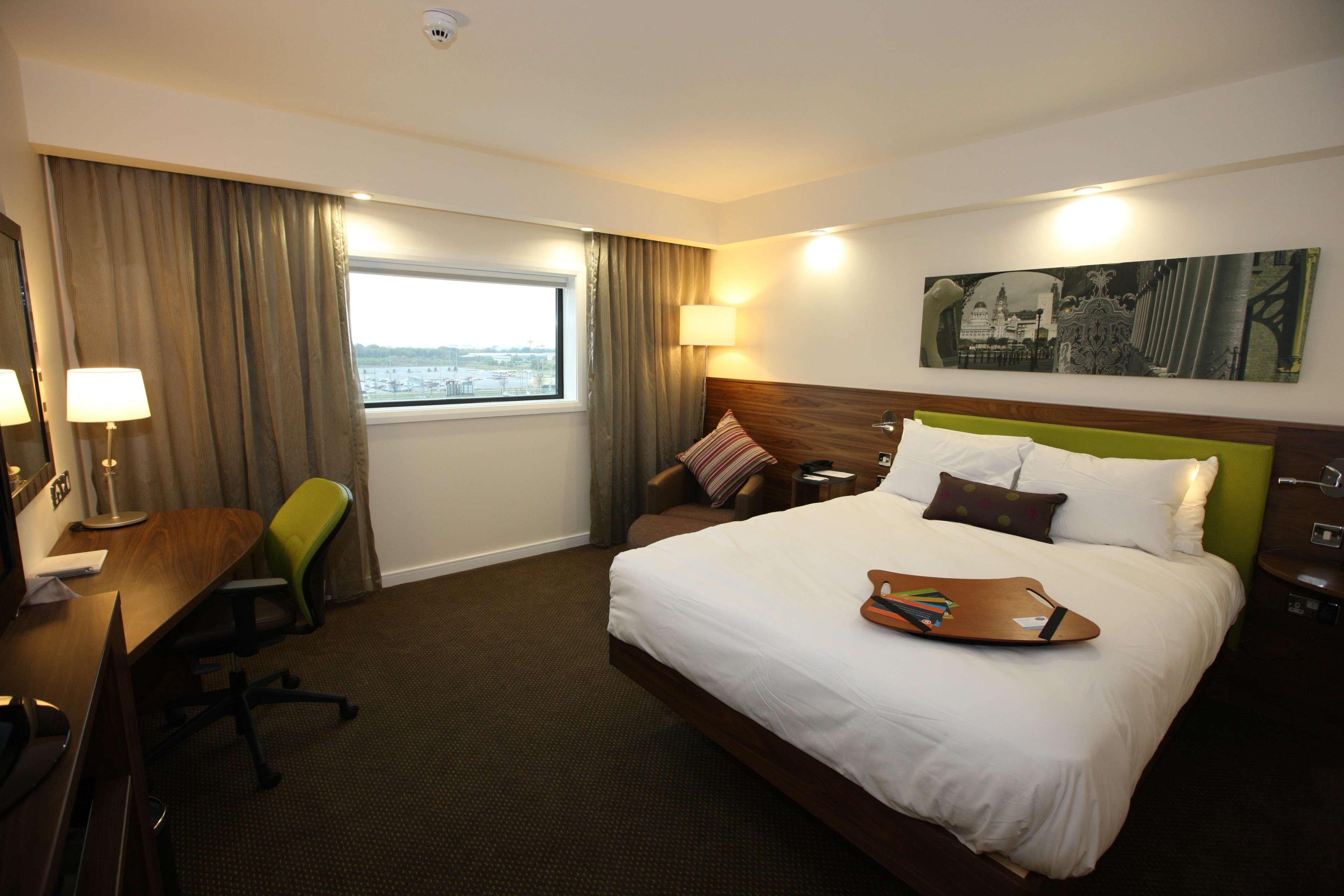 Hampton By Hilton Liverpool John Lennon Airport Otel Speke Oda fotoğraf