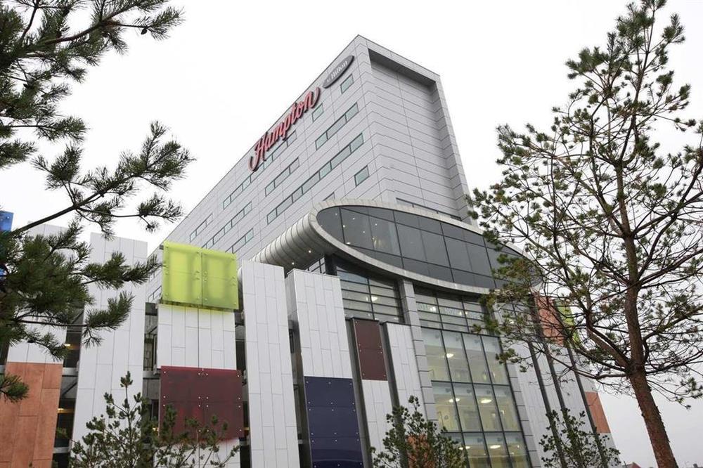 Hampton By Hilton Liverpool John Lennon Airport Otel Speke Dış mekan fotoğraf